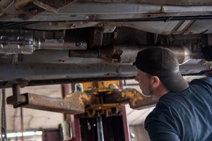 Expert Muffler and Brake Man: Repair &amp; Service | Best Mufflers for Cars & Trucks | Performance, Sound & Durability Upgrades