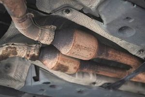 Recognizing Muffler Leak Symptoms: Common Signs & Fixes | Best Mufflers for Cars & Trucks | Performance, Sound & Durability Upgrades